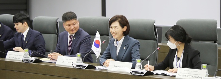 [대전=뉴시스] 이인실 특허청장은 5월 31일 오후 일본 특허청(일본 도쿄)에서 한·일 특허청장 회의를 갖고 양청 간 지식재산분야 현안과 향후 협력방향에 대해 논의했다.(사진=특허청 제공) *재판매 및 DB 금지