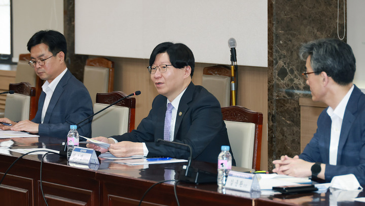 [서울=뉴시스] 김소영 금융위원회 부위원장이 지난달 31일 정부서울청사에서 열린 은행권 경영·영업관행·제도개선 TF 10차 실무작업반 회의에서 발언하고 있다.&nbsp; (사진=금융위원회 제공) 2023.06.01. photo@newsis.com *재판매 및 DB 금지