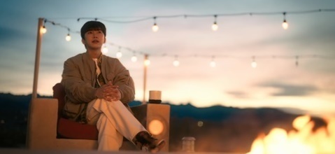 [서울=뉴시스] 임영웅 '모래 알갱이' 뮤직비디오. 2023.06.04. (사진 = 물고기뮤직 제공) photo@newsis.com *재판매 및 DB 금지