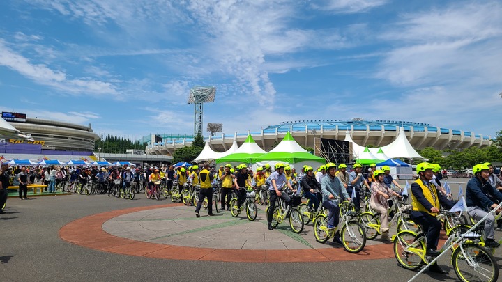 [창원=뉴시스] 강경국 기자 = 경남 창원시 창원스포츠파크 만남의 광장 일원에서 4일 2023 생활자전거타기 대행진 행사가 개최되고 있다. (사진=창원시청 제공). 2023.06.04. photo@newsis.com *재판매 및 DB 금지