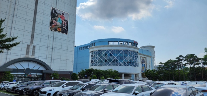 롯데백화점 창원점 야외주차장 *재판매 및 DB 금지