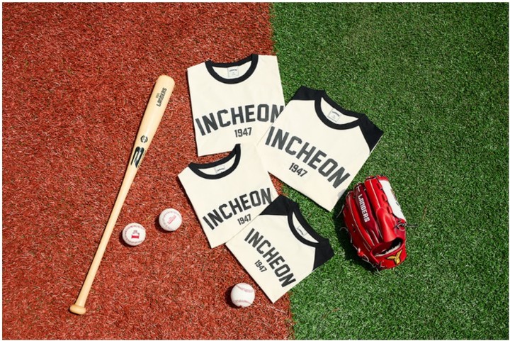 SSG 랜더스와 ‘인천군 리미티드 에디션’ 티셔츠(사진=탑텐 제공) *재판매 및 DB 금지