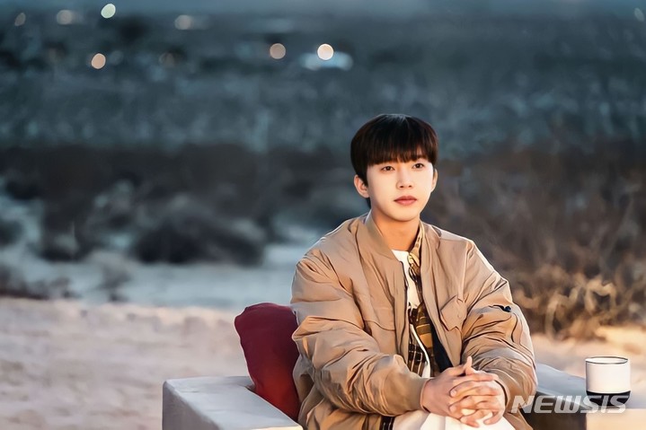 [인천=뉴시스] 가수 임영웅. (사진=영웅시대밴드 나눔모임 제공)