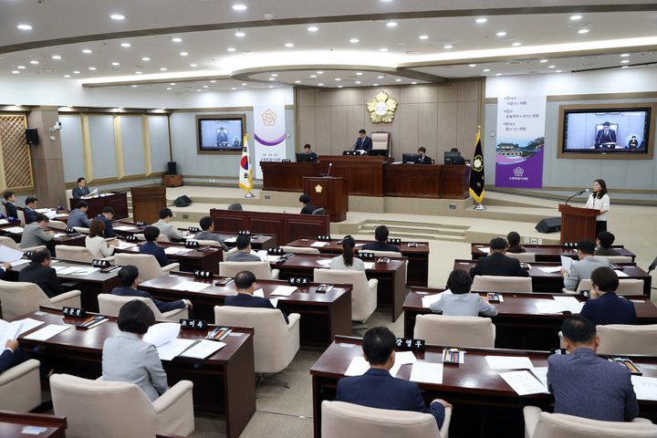 [수원=뉴시스] 수원시의회 제376회 제1차 정례회 개회. (사진=수원시의회 제공) 2023.06.08. photo@newsis.com *재판매 및 DB 금지
