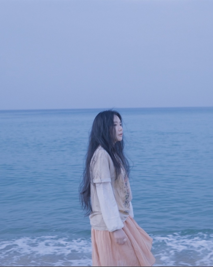 [서울=뉴시스] 싱어송라이터 제이플라(J.Fla). 23.06.09. (사진=굳센엔터테인먼트 제공) photo@newsis.com *재판매 및 DB 금지