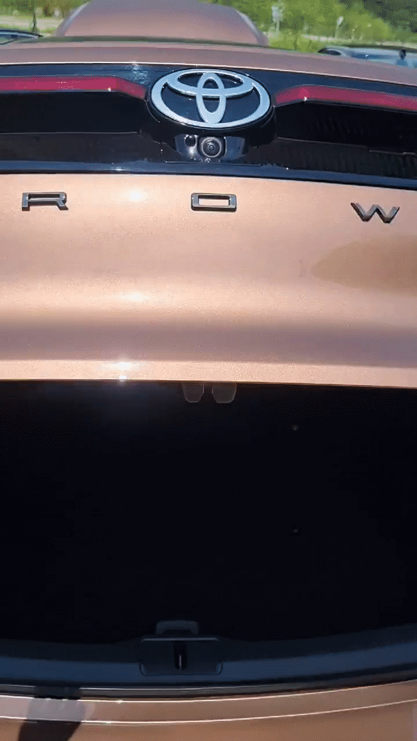 [정선=뉴시스] 토요타 크라운에는 국내 소비자가 선호하는 옵션인 '전동식 트렁크'가 적용되지 않았다.(사진=안경무 기자) 2023.6.9 photo@newsis.com *재판매 및 DB 금지 *재판매 및 DB 금지