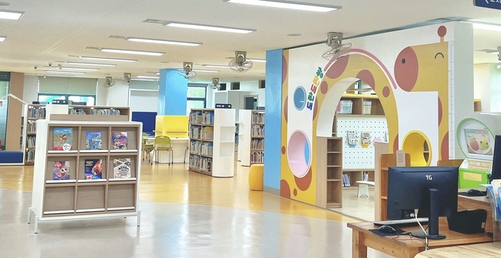 새롭게 단장된 인동도서관 (사진=구미시립중앙도서관 제공) *재판매 및 DB 금지