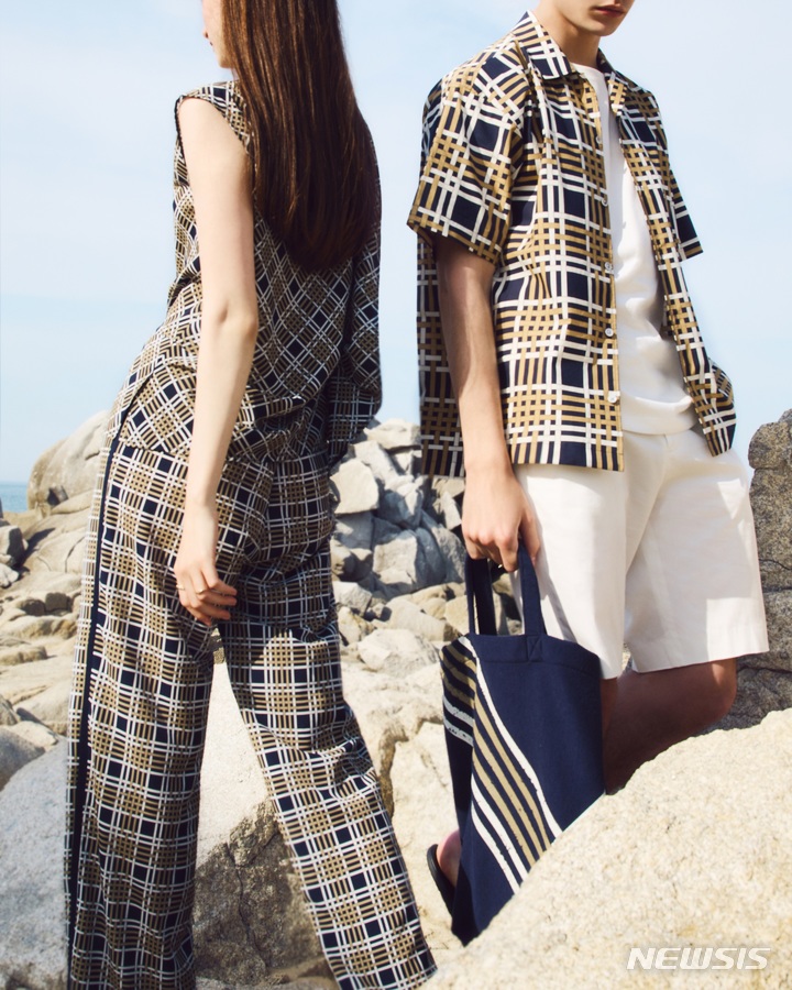 [서울=뉴시스]닥스·이덕형 협업 여름 상품 화보. (사진=LF 제공)