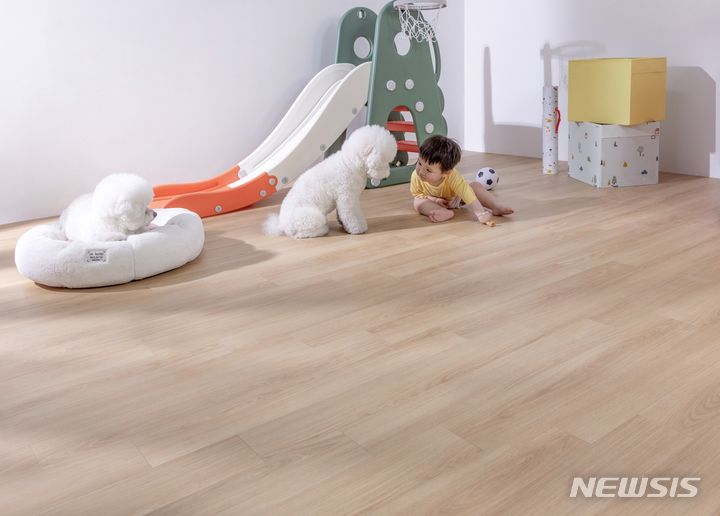 [서울=뉴시스] 이건마루 '세라 베이직'. (사진=이건산업 제공) 2023.06.14. photo@newsis.com