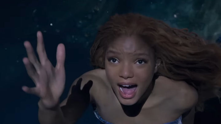 [서울=뉴시스]뮤지컬 영화 '인어공주'의 대표곡 '파트 오브 유어 월드(Part of Your World)' 클립 중 할리 베일리의 모습. (사진=디즈니 공식 유튜브 채널) 2023.06.14. photo@newsis.com *재판매 및 DB 금지