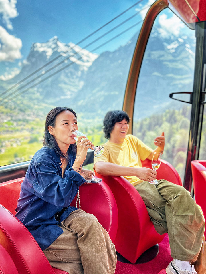 [서울=뉴시스] 가수 이효리, 이상순 부부. (사진=스위스정부관광청 제공) 2023.06.14. photo@newsis.com *재판매 및 DB 금지
