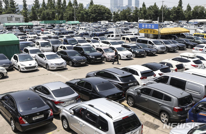 [서울=뉴시스] 중고차매매시장 모습. 사진은 기사 내용과 관련 없음.(사진=뉴시스 DB)&nbsp; 