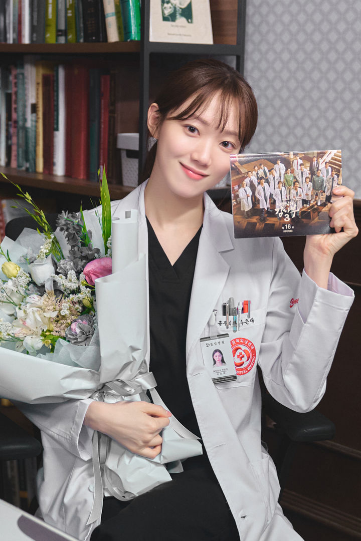 [서울=뉴시스] 이성경. 2023.06.18.(사진 = YG엔터테인먼트 제공) photo@newsis.com*재판매 및 DB 금지