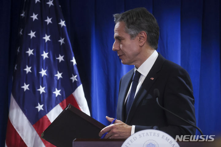 [AP/뉴시스] 19일 저녁 미국의 블링컨 국무장관은 시진핑 주석과 회동한 후 미 대사관으로 돌아와 기자회견을 했다.&nbsp; 2023. 06. 19. 