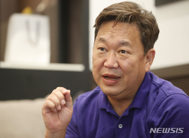 '동학개미 아버지' 존리, 금융위 상대 행정소송 1심 승소…직무정지 취소