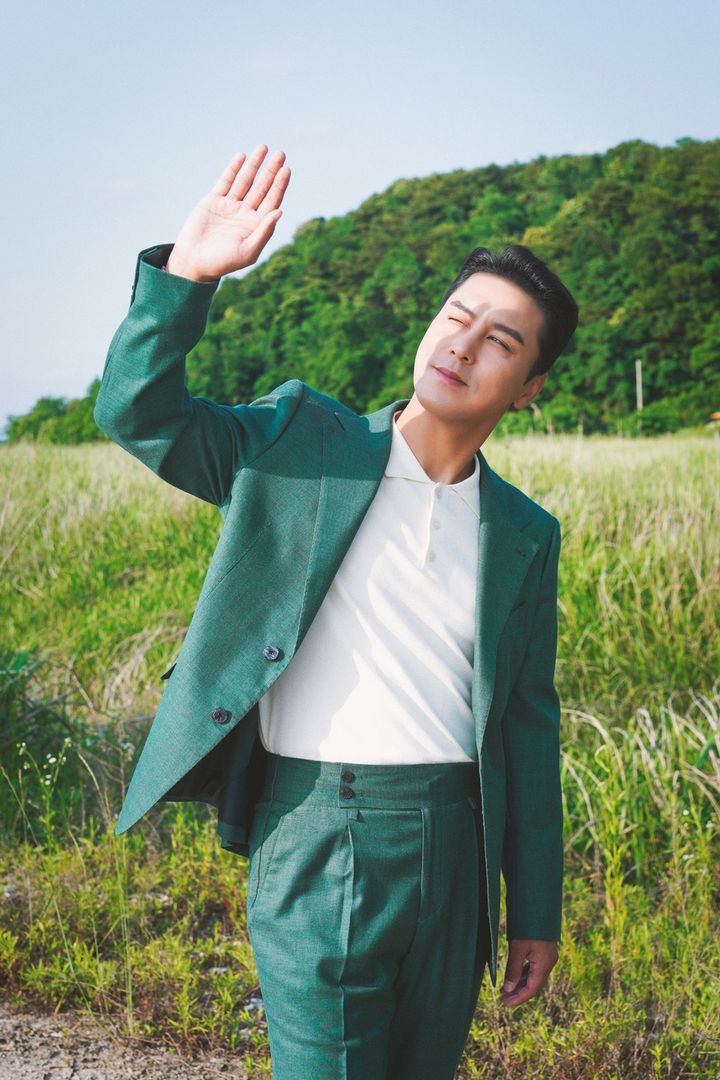 장민호, 컴백 앞두고 신곡 '인생일기' 콘셉트 포토 공개