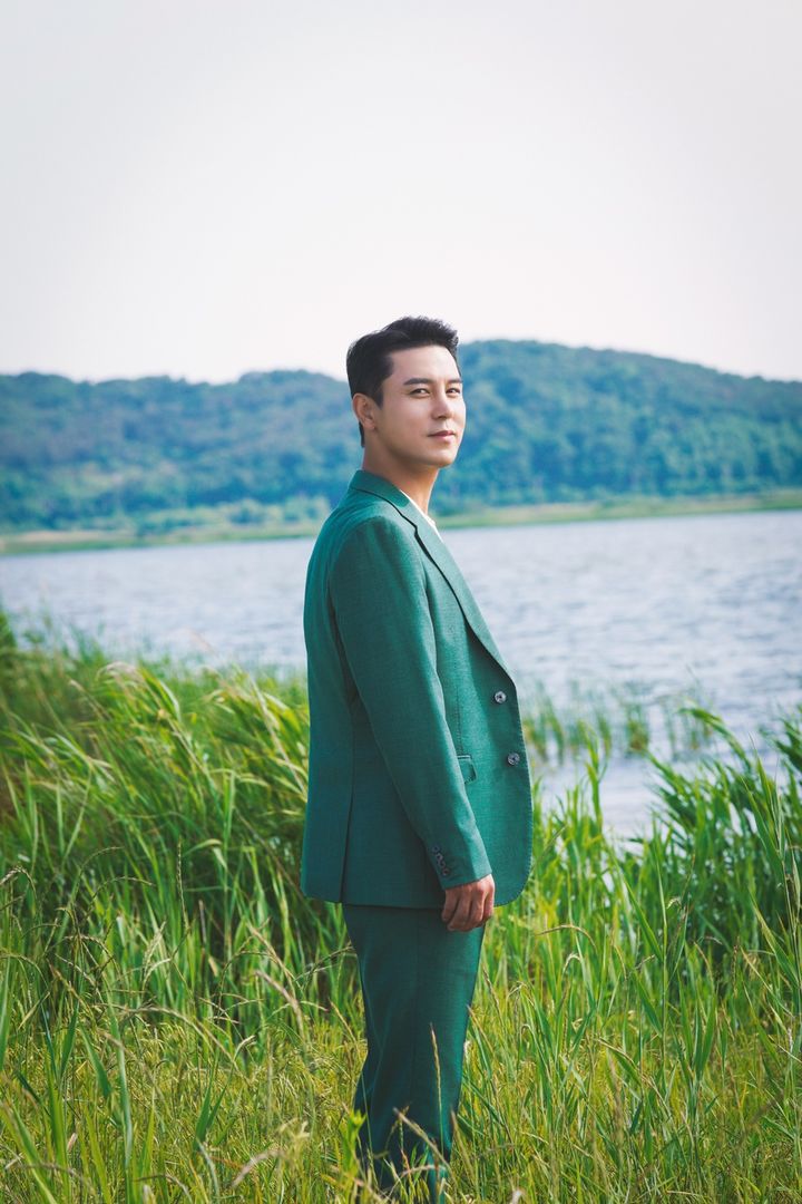 장민호, 컴백 앞두고 신곡 '인생일기' 콘셉트 포토 공개