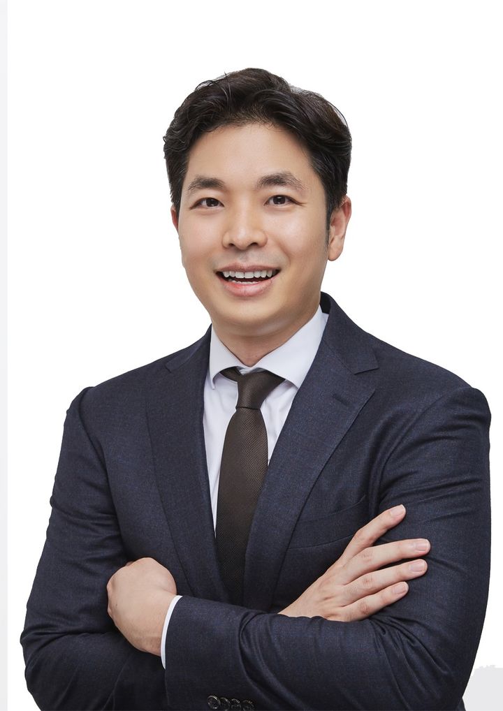 상업용 부동산 데이터 기업 알스퀘어는 이용균 대표가 윤석열 대통령의 베트남 국빈 방문에 경제사절단으로 동행한다고 22일 밝혔다.. *재판매 및 DB 금지