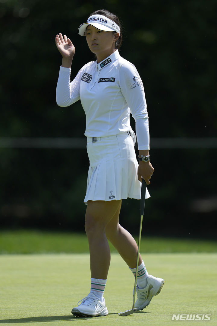 [스프링필드=AP/뉴시스] 여자 골프 전설 오초아를 넘어 새 역사를 쓴 고진영 2023.06.25.