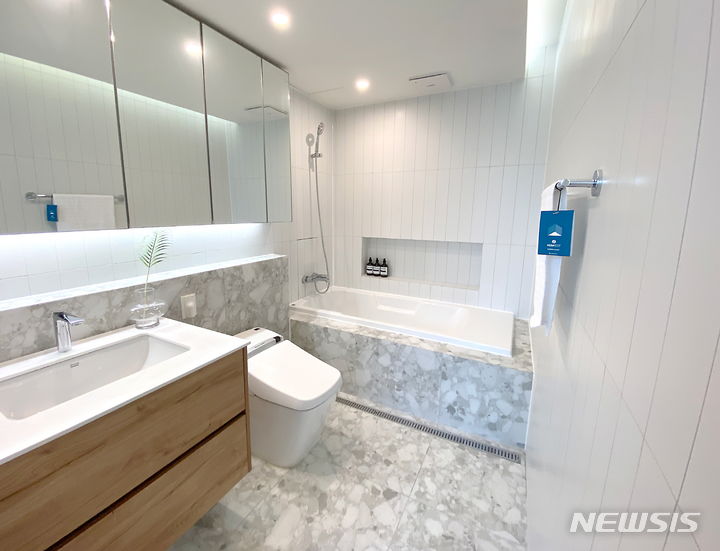 [서울=뉴시스]욕실 내부 모습. 사진은 기사 내용과 관계 없음 (뉴시스DB)