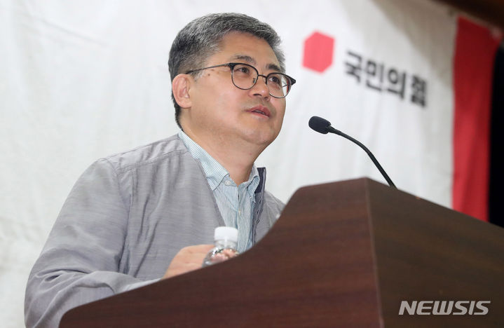 [서울=뉴시스] 추상철 기자 = 함운경 국민의힘 서울 마포을 후보. 2023.06.28. scchoo@newsis.com