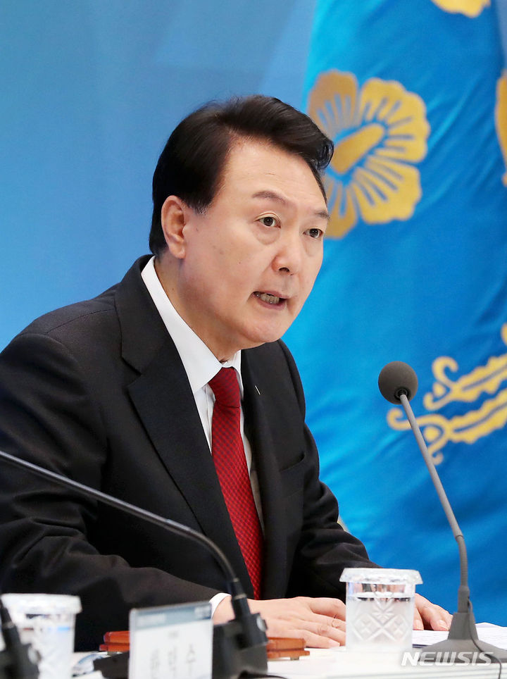 [서울=뉴시스] 홍효식 기자 = 윤석열 대통령이 28일 청와대 영빈관에서 열린 2023 국가재정전략회의에서 발언하고 있다. 2023.06.28. yesphoto@newsis.com