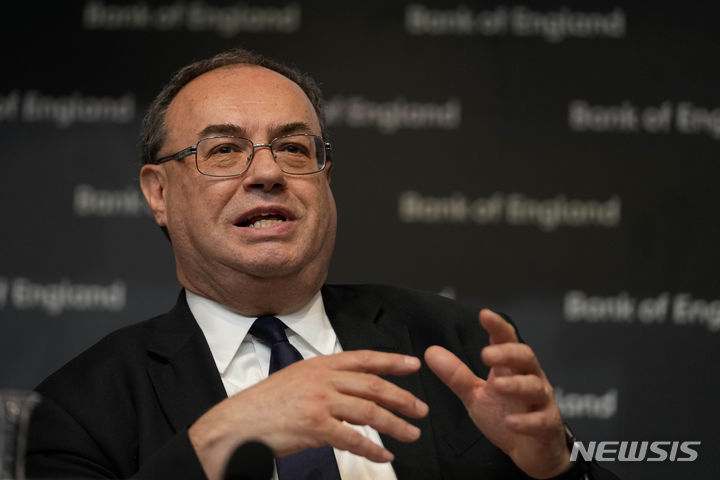 英 중앙은행 총재 "인플레이션, 올봄 목표치인 2% 도달 전망"