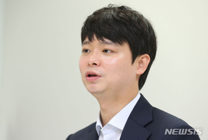 [서울=뉴시스] 황준선 기자 = 박찬암 스틸리언 대표가 29일 오후 서울 용산구 스틸리언에서 뉴시스와 인터뷰를 하고 있다. 2023.06.29. hwang@newsis.com