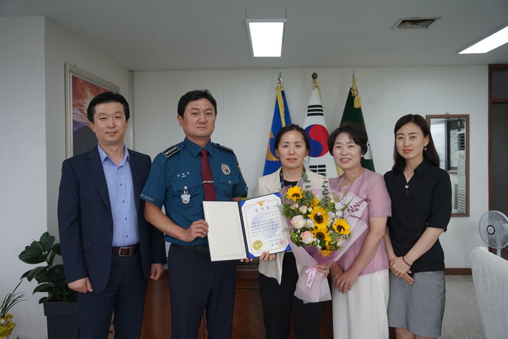 제천경찰서, 보이스피싱 예방 농협직원에 감사장. (사진=제천경찰서 제공) *재판매 및 DB 금지