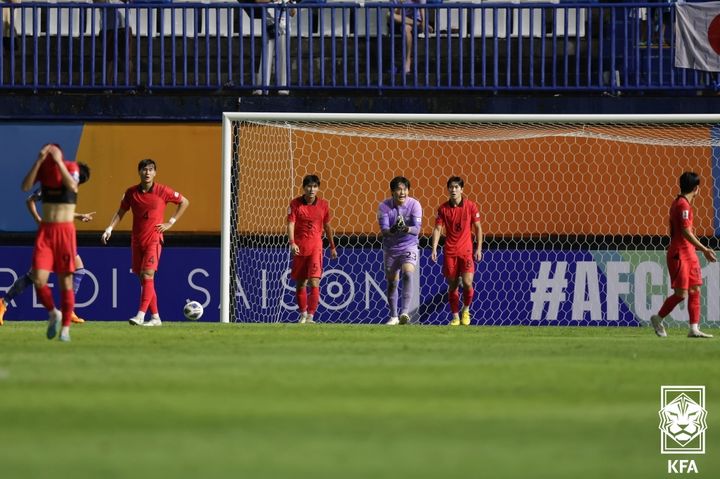 [서울=뉴시스] 고승민 기자 = 2일(현지시간) 태국 빠툼타니스타디움에서 열린 2023 AFC U-17 아시안컵 결승전 대한민국 대 일본 경기, 한국 선수들이 경기에 집중하고 있다. (사진=KFA 제공) 2023.07.02. photo@newsis.com *재판매 및 DB 금지