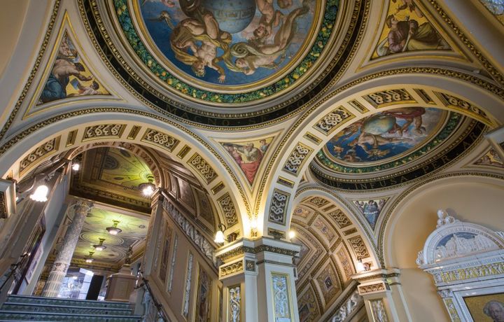 [서울=뉴시스]영국 런던 빅토리아 앤드 앨버트 뮤지엄(Victoria and Albert Museum·V&A) 내부 전경. (사진 = V&A, 삼성 뉴스룸) 2023.7.3. photo@newsis.com *재판매 및 DB 금지