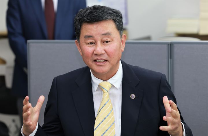 '총장 호화 연수 교비 유용 의혹' 충북도립대 압수수색