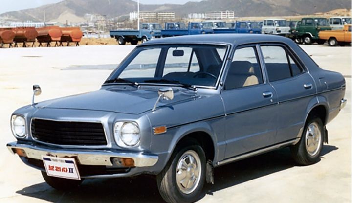 [서울=뉴시스] 기아가 1973년 경기 광명시 소하리 공장(현 기아 오토랜드 광명)에서 생산한 첫 국산 승용차 '브리사' (사진=카이즈유데이터연구소 제공) 2023.07.04 photo@newsis.com *재판매 및 DB 금지