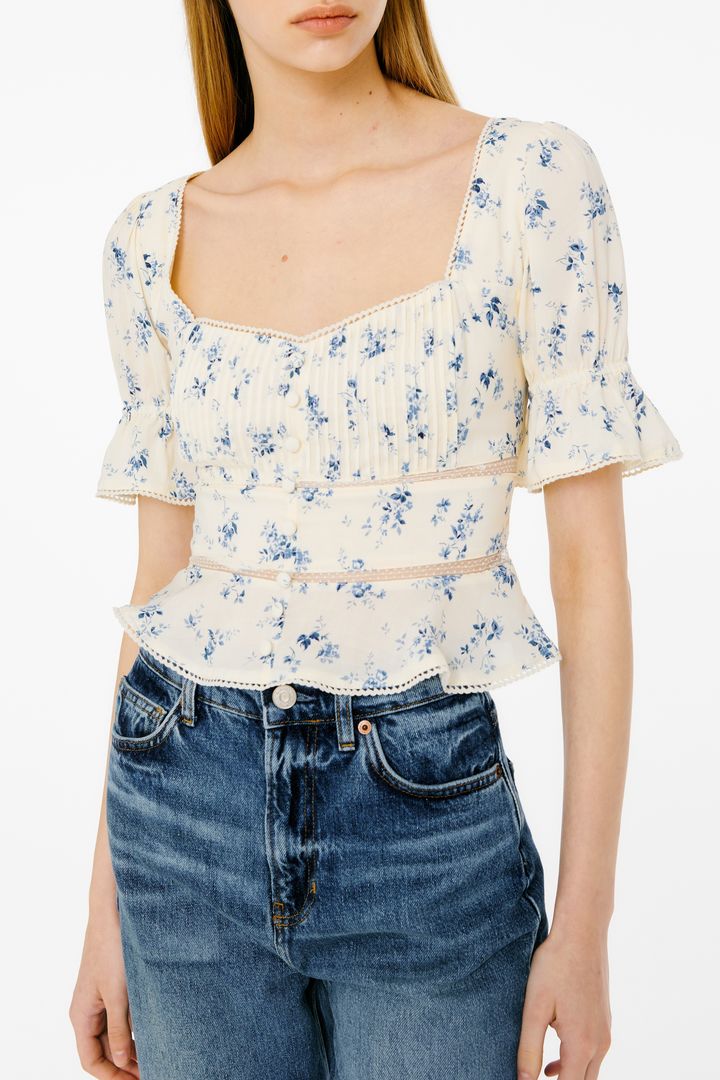 다프네 블라우스(사진=신세계인터내셔날 제공) *재판매 및 DB 금지