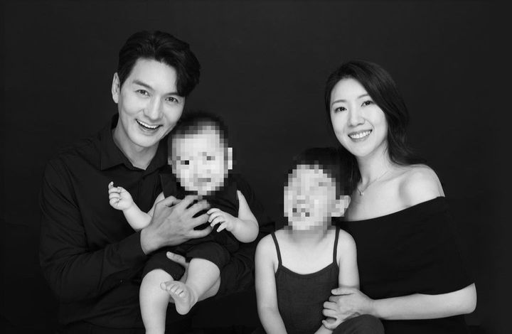 [서울=뉴시스]&nbsp; 배우 이필모의 아내 서수연이 5일 자신의 소셜미디어에 가족 사진을 공개했다. (사진=서수연 인스타그램 캡처) 2023.07.05. photo@newsis.com *재판매 및 DB 금지