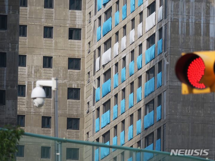 [인천=뉴시스] 김동영 기자 = 6일 오전 인천 계양구 검단신도시 아파트 건설현장. 2023.7.6. dy0121@newsis.com 