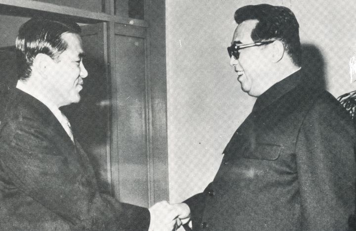 1972년 5월3일 평양을 방문한 당시 이후락 중앙정보부장이 김일성 북한 주석과 악수하고 있다. (통일부 제공) *재판매 및 DB 금지