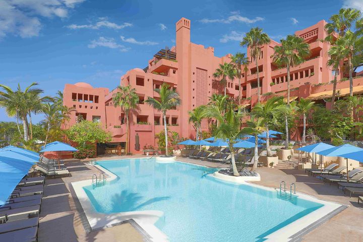 더 리츠-칼튼 테네리프, 아바마의 야외 수영장. (사진=호텔스닷컴 제공) photo@newsis.com *재판매 및 DB 금지