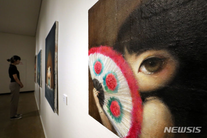[서울=뉴시스] 박진희 기자 = 뉴시스·TV CHOSUN·아트조선 공동기획전 ‘아트픽(Art Pick) 30’에 선보인 권하나 작품. 2023.07.12. pak7130@newsis.com