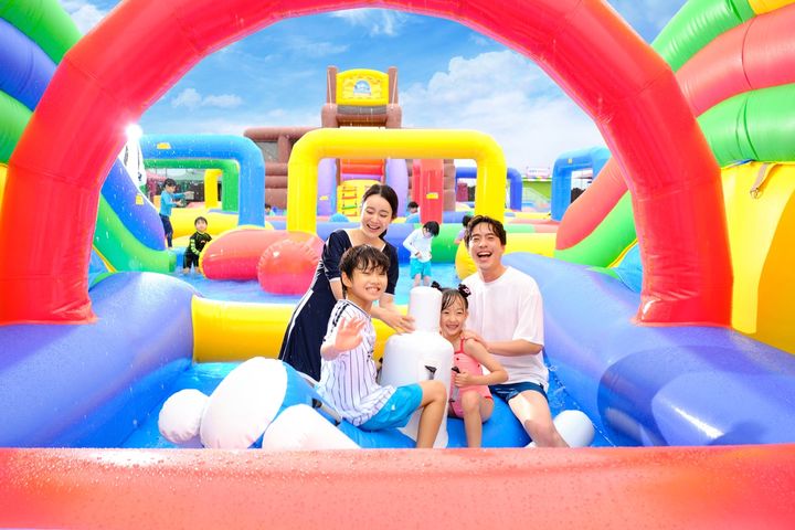 레고랜드가 여름철 무더위를 날릴 '워터 메이즈' 신규 어트랙션을 공개했다.(사진=레고랜드 제공) 2023.07.13.