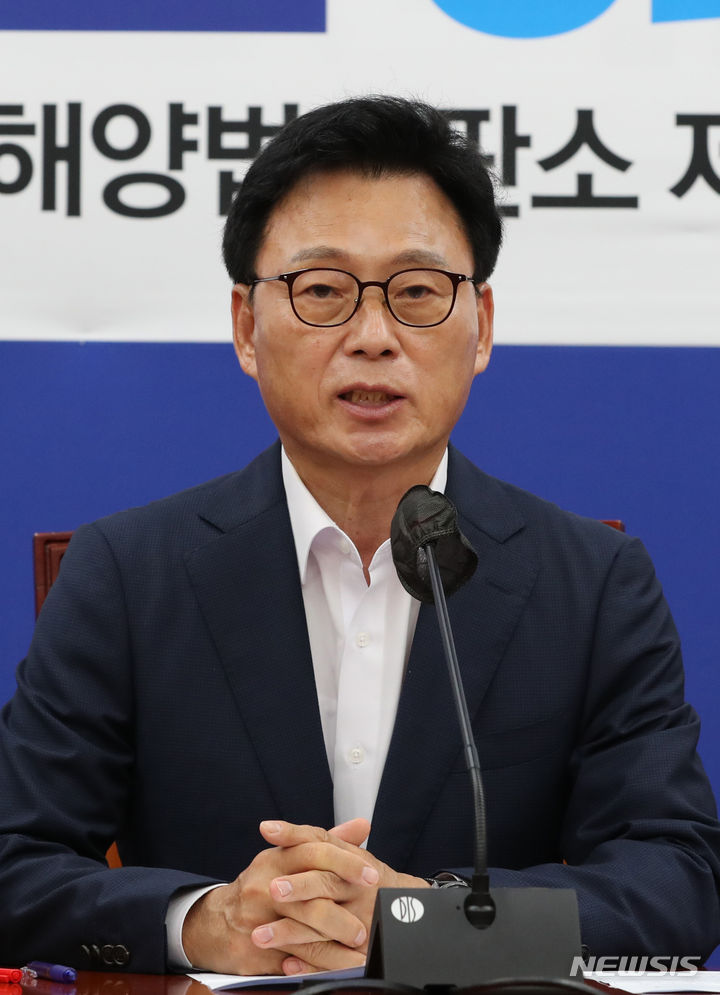 [서울=뉴시스] 전진환 기자 = 박광온 더불어민주당 원내대표가 13일 오전 서울 여의도 국회에서 열린 정책조정회의에서 발언하고 있다. 2023.07.13. amin2@newsis.com