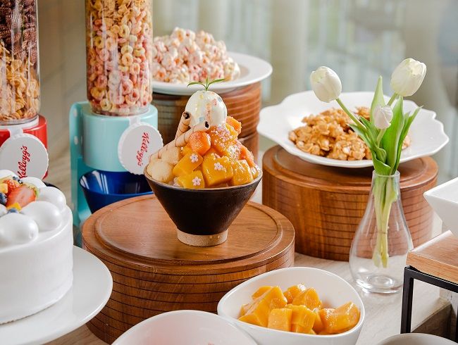 코트야드 메리어트 서울 타임스퀘어 호텔의 모모바에서 선보이는 '썸머 빙수 뷔페 feat. 켈로그'.