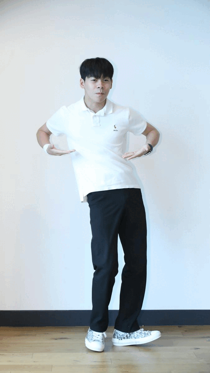 [서울=뉴시스] 조수정 기자 = 틱톡커 주한띠가 10일 서울 강남구 틱톡코리아에서 뉴시스와 인터뷰 하며 댄스를 선보이고 있다. 2023.07.18. chocrystal@newsis.com *재판매 및 DB 금지 *재판매 및 DB 금지