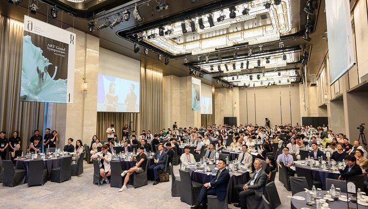 [서울=뉴시스] 파마리서치가 리쥬란 10주년을 맞아 지난 16일 조선 팰리스 서울 강남 호텔에서 아트 그랜드 심포지엄을 개최했다. (사진=파마리서치 제공) photo@newsis.com *재판매 및 DB 금지
