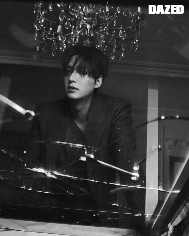 [서울=뉴시스] 이민호. (사진= 데이즈드 제공) 2023.07.20. photo@newsis.com *재판매 및 DB 금지