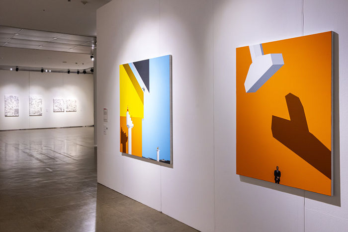 채지민의 엣지있는 회화 2점이 눈길을 사로잡는다. *재판매 및 DB 금지