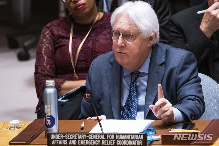 [뉴욕=AP/뉴시스]마틴 그리피스 유엔 인도주의·긴급구호 사무차장이 2023년 7월21일 미국 뉴욕 유엔 본부에서 진행된 안보리 회의에서 발언하는 모습. 그는 잠비아의 콜레라 전염이 위급상태라며 1월 30일 긴급구호자금을 배정했다고 발표했다. 2024. 01. 31. 