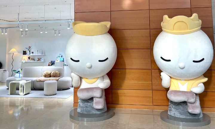 [서울=뉴시스] 국립중앙박물관 반가사유상 대형조형물 (사진=국립중앙박물관 제공) 2023,07.21. photo@newsis.com *재판매 및 DB 금지