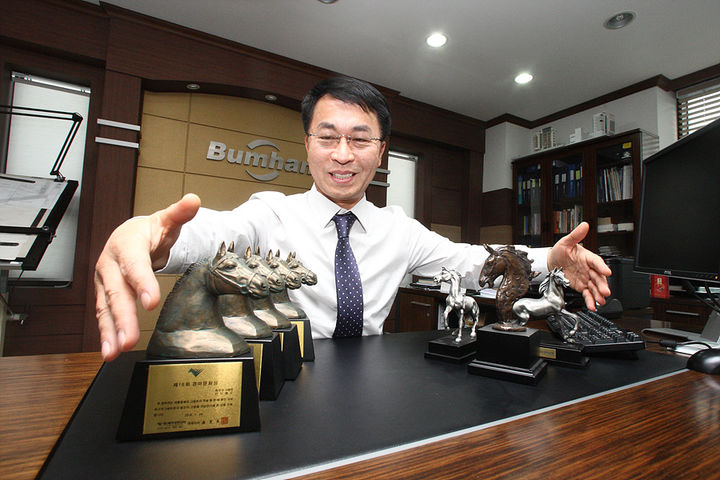 [부산=뉴시스] 정영식 마주. (사진=한국마사회 제공) *재판매 및 DB 금지