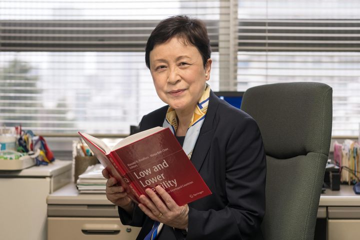 [세종=뉴시스] 특강을 맡은 일본 게이오대학교 츠야 노리코 교수(사진=통계청) *재판매 및 DB 금지